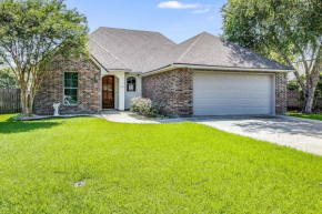Pet friendly,king bed,jacuzzi tub,separate shower